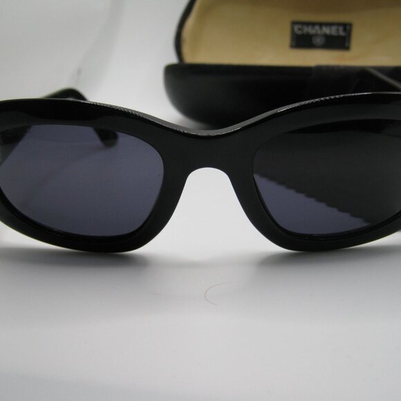 Rare Authentic Chanel 5009 Black Sunglasses w/quilted arms - Picture 5 of 9